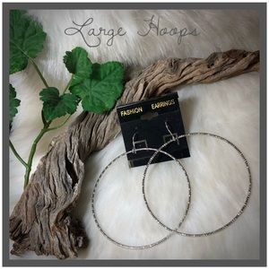 🍃Bundle For Discount! Silver Tone Hoops Earrings